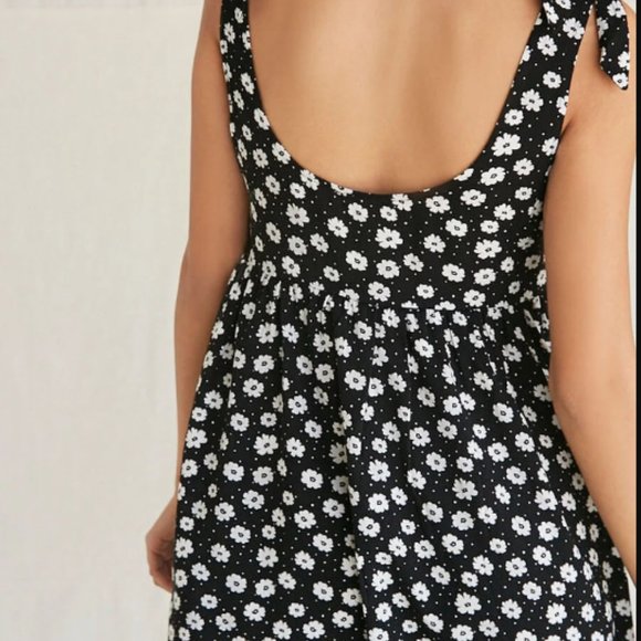 F21 Floral Babydoll Dress - Picture 2 of 5